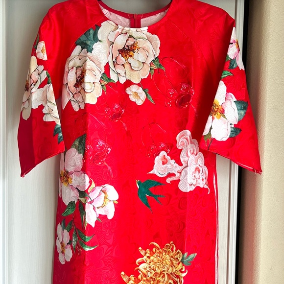 Very vibrant red Ao Dai - Picture 2 of 7